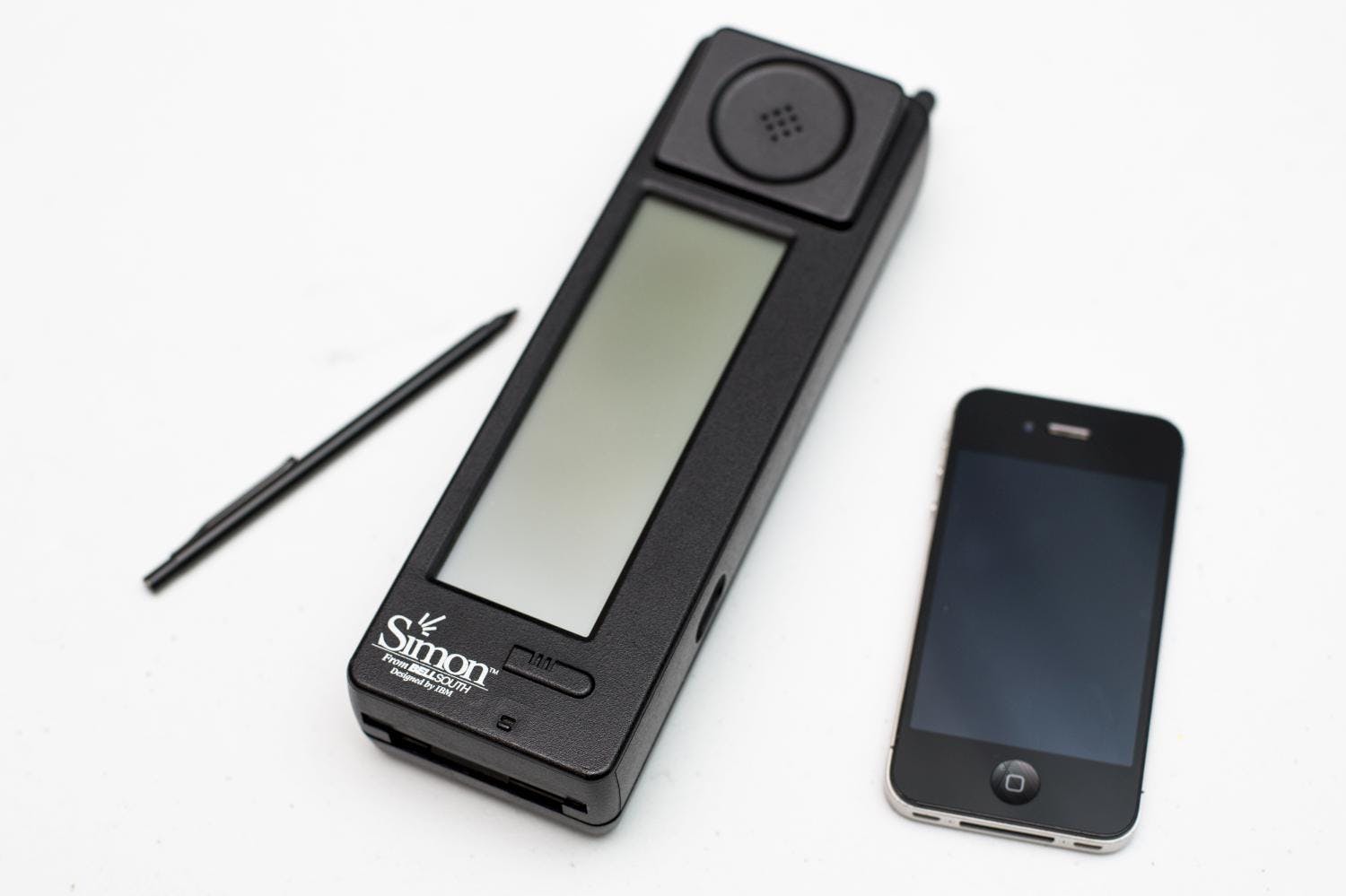 simon-smartphone